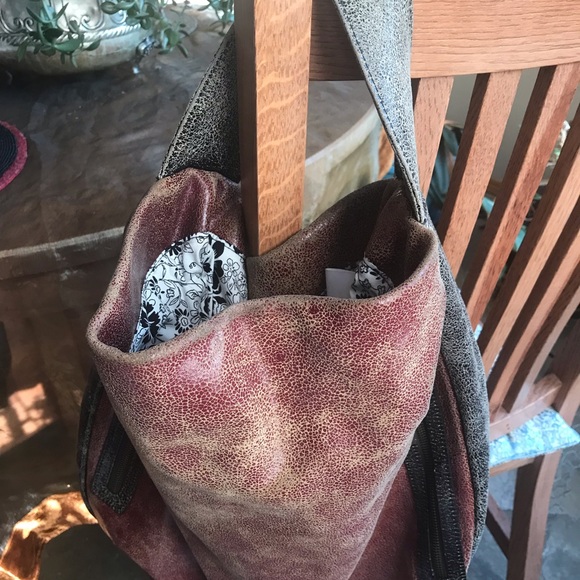 Bryan Nicole Large Tote style Bag! - Picture 2 of 7